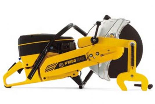 點擊查看詳細信息<br>標題：K1250內(nèi)燃鋼軌鋸軌機 閱讀次數(shù)：2546