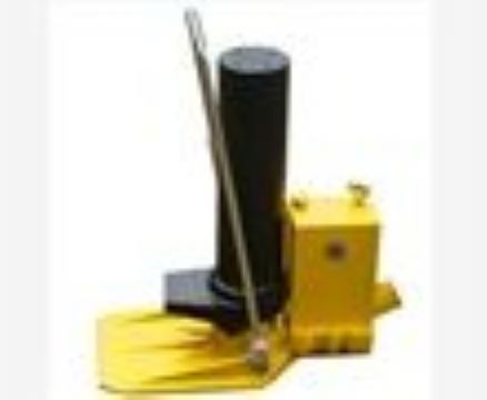 點擊查看詳細(xì)信息<br>標(biāo)題：GYQD-196型寬枕板起道器 閱讀次數(shù)：2381