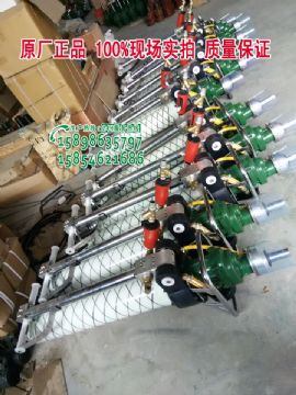 點(diǎn)擊查看詳細(xì)信息<br>標(biāo)題：發(fā)往山西太原MQT-120/2.3氣動錨桿鉆機(jī)及配件 閱讀次數(shù)：2063