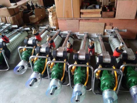 點(diǎn)擊查看詳細(xì)信息<br>標(biāo)題：MQT-130/2.8型氣動(dòng)錨桿鉆機(jī)15898635797 0537-3202711 閱讀次數(shù)：2518