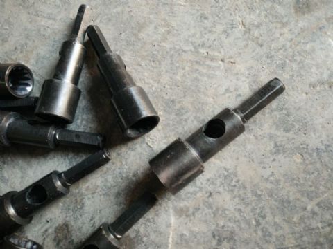 點(diǎn)擊查看詳細(xì)信息<br>標(biāo)題：錨索攪拌器 閱讀次數(shù)：2055