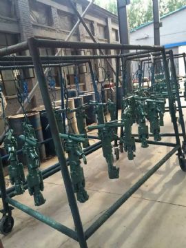 點擊查看詳細信息<br>標(biāo)題：鑿巖機 閱讀次數(shù)：2230