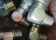 點擊查看詳細信息<br>標(biāo)題：直角旋轉(zhuǎn)水接頭 閱讀次數(shù)：1811